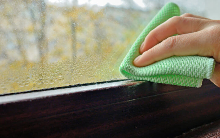 Cleaning Water  Condensation On Window